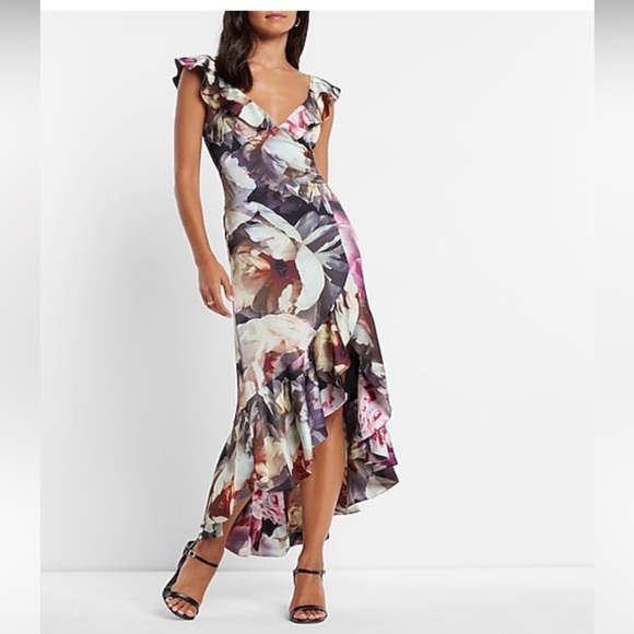 Express Dresses & Skirts - NWT Express Floral Ruffle Hem Dress size 10 formal